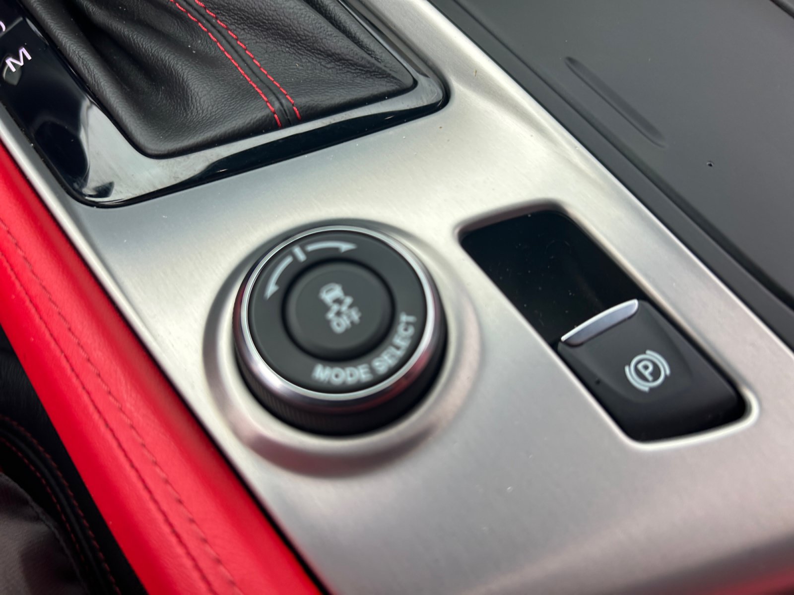 Used 2018 Chevrolet Corvette Z06 RWD image 33