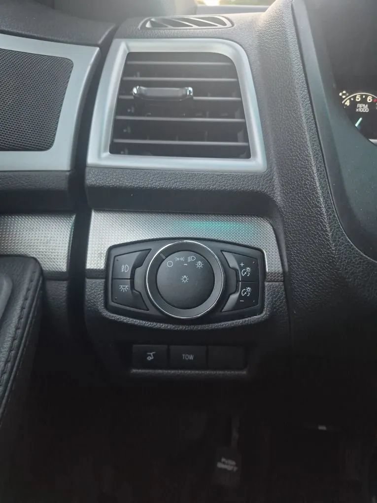 Used 2015 Ford Explorer Sport w/ Equipment Group 401A AWD/4WD image 13