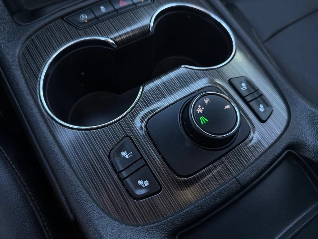 Used 2020 GMC Acadia SLT w/ Trailering Package FWD image 25