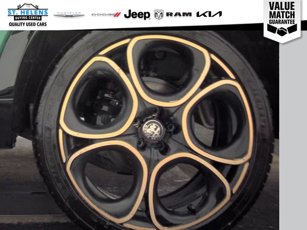 Used 2025 Alfa Romeo Tonale AWD/4WD image 18