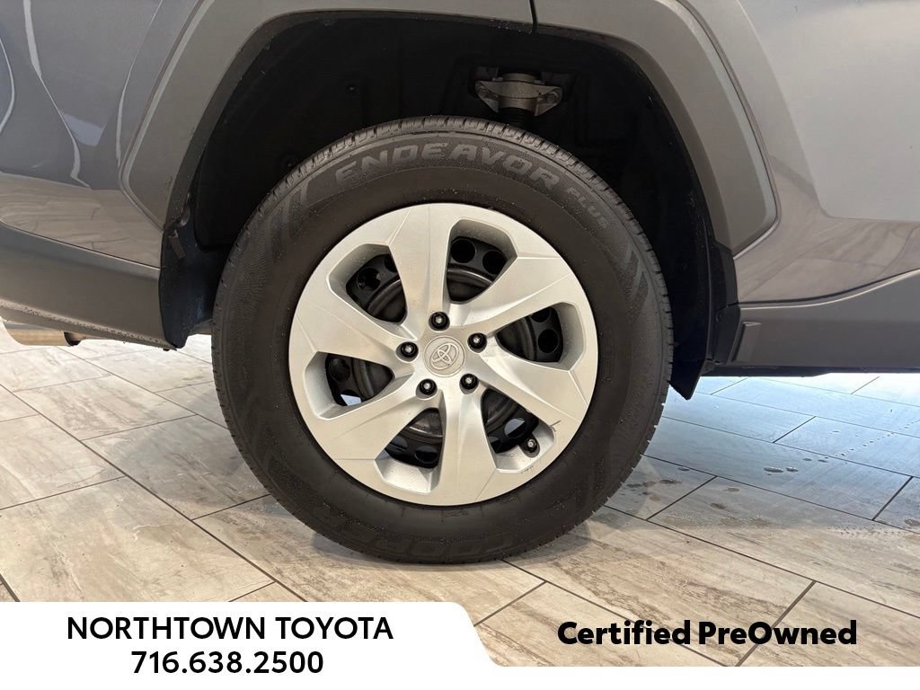 Used 2022 Toyota RAV4 LE w/ Carpet Mat Package (TMS) AWD/4WD image 35