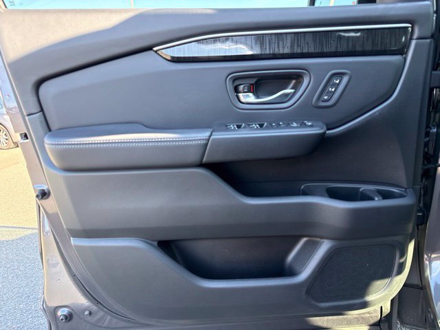 Certified 2025 Honda Pilot Elite image 9