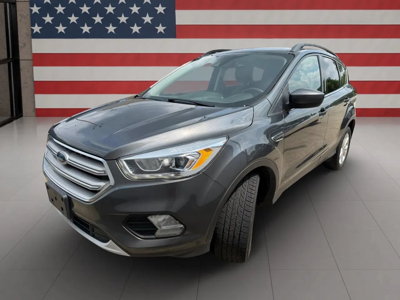 Used 2019 Ford Escape SEL AWD/4WD image 3