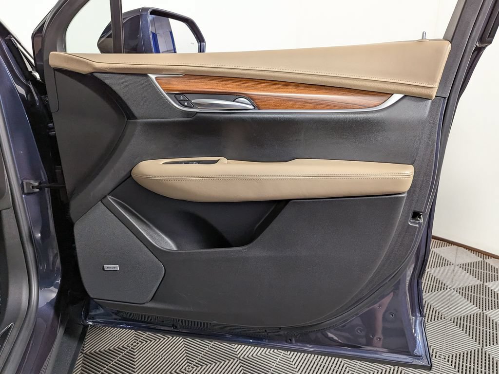 Used 2019 Cadillac XT5 Platinum AWD/4WD image 32