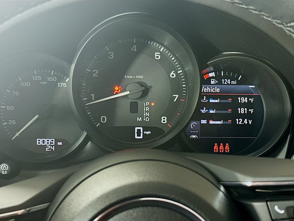 New 2025 Porsche Macan AWD/4WD image 13
