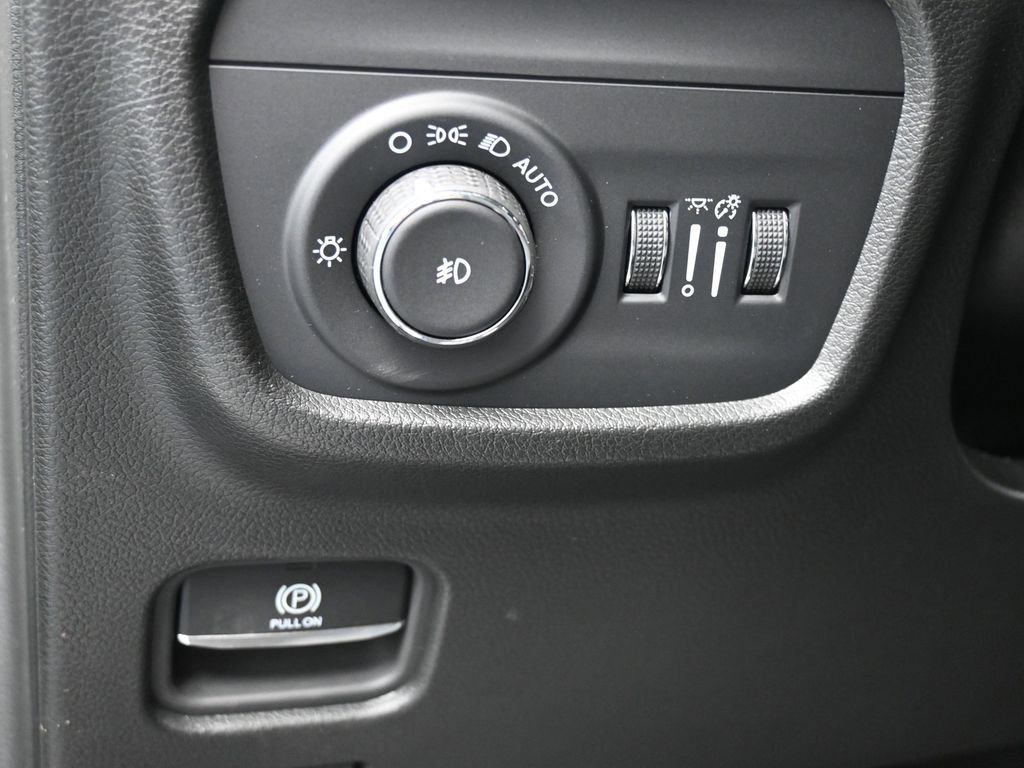 New 2025 Jeep Grand Cherokee L Overland image 27