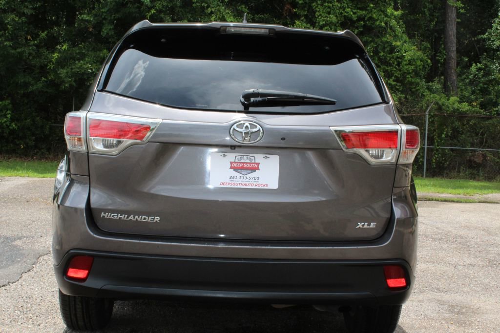 Used 2015 Toyota Highlander XLE image 15