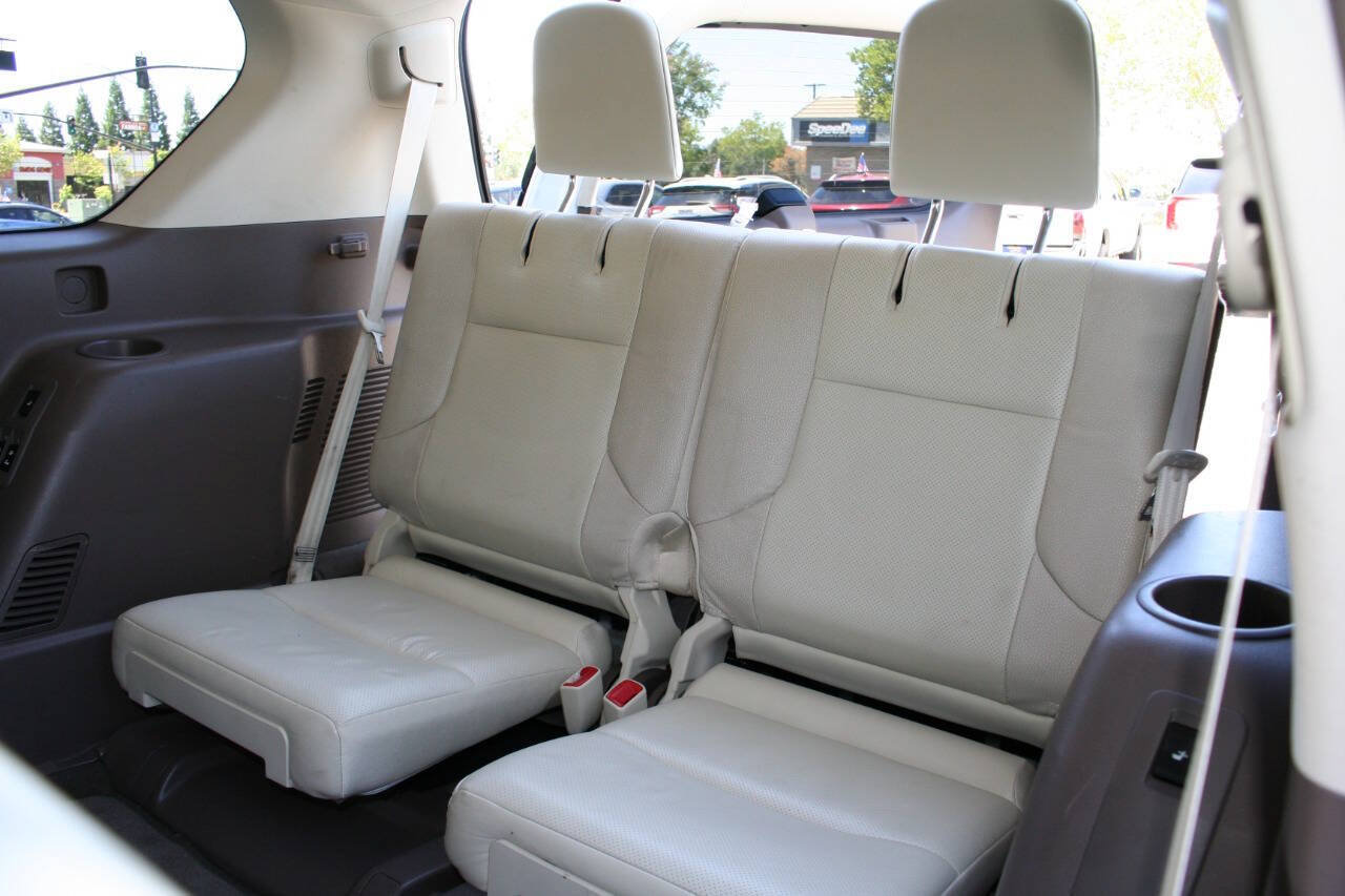 Used 2013 Lexus GX 460 w/ Convenience Pkg AWD/4WD image 27
