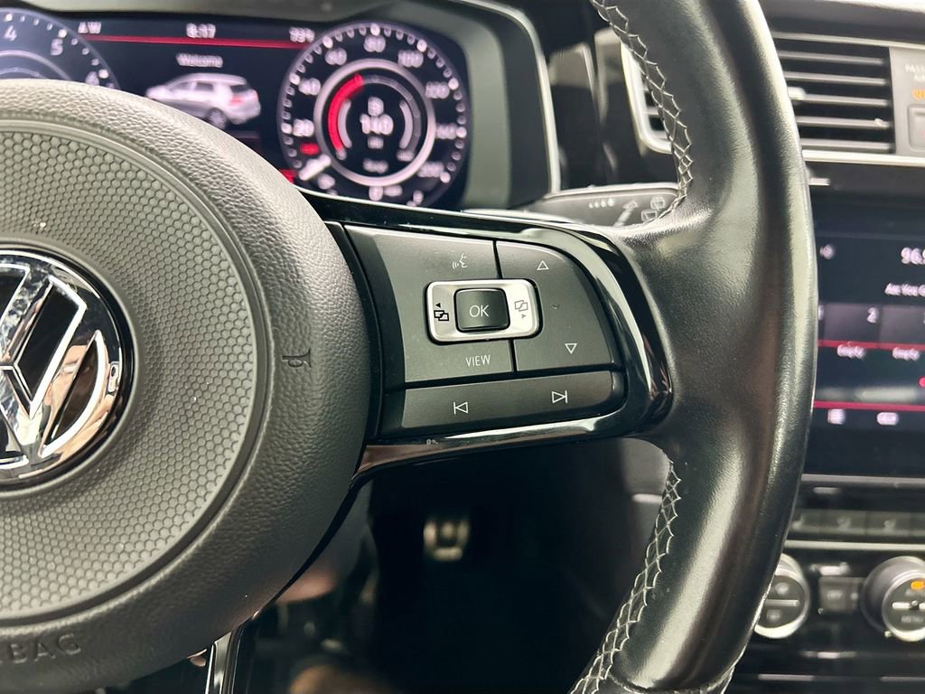 Used 2019 Volkswagen Golf R 4-Door image 12