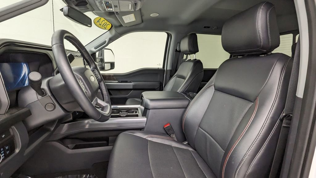 Used 2024 Ford F350 Lariat w/ Lariat Ultimate Package image 2