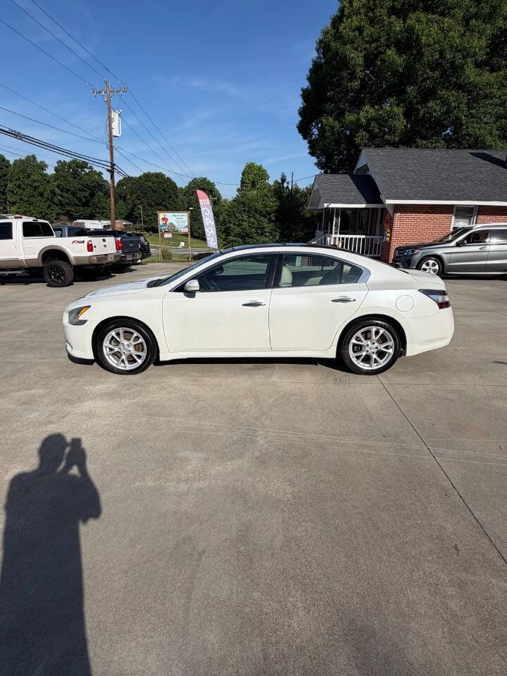 Used 2014 Nissan Maxima 3.5 SV w/ Premium Package FWD image 2
