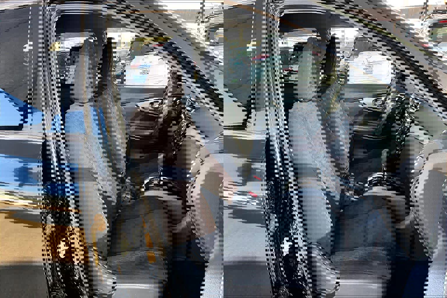 Used 2016 Nissan Rogue S w/ Appearance Package image 8