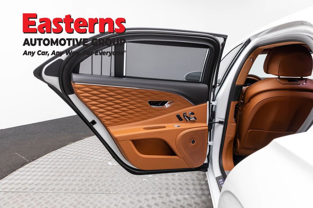 Used 2023 Bentley Flying Spur W12 image 41