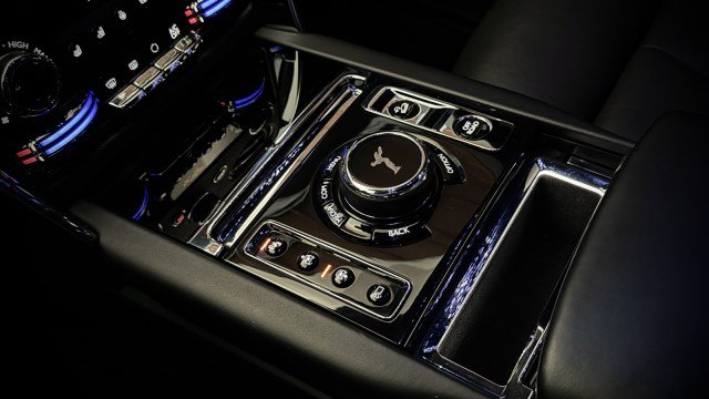 Used 2020 Rolls-Royce Cullinan AWD/4WD image 16