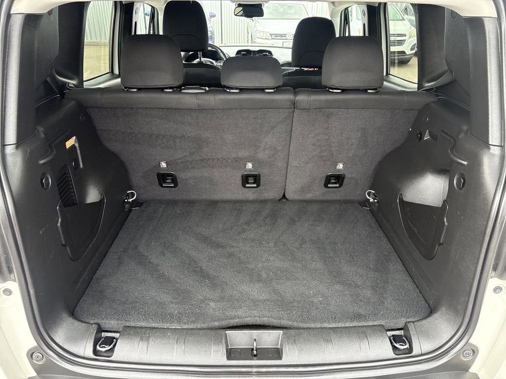 Used 2023 Jeep Renegade Trailhawk image 27