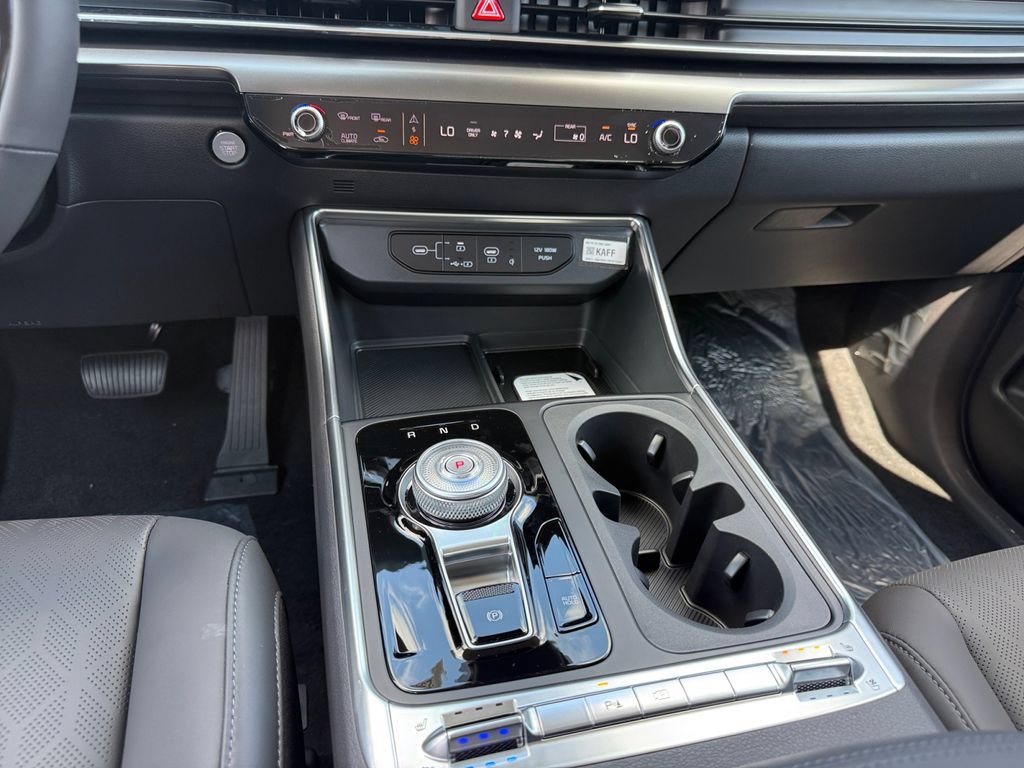 New 2027 Kia Carnival SX w/ Dark Edition Package FWD image 14
