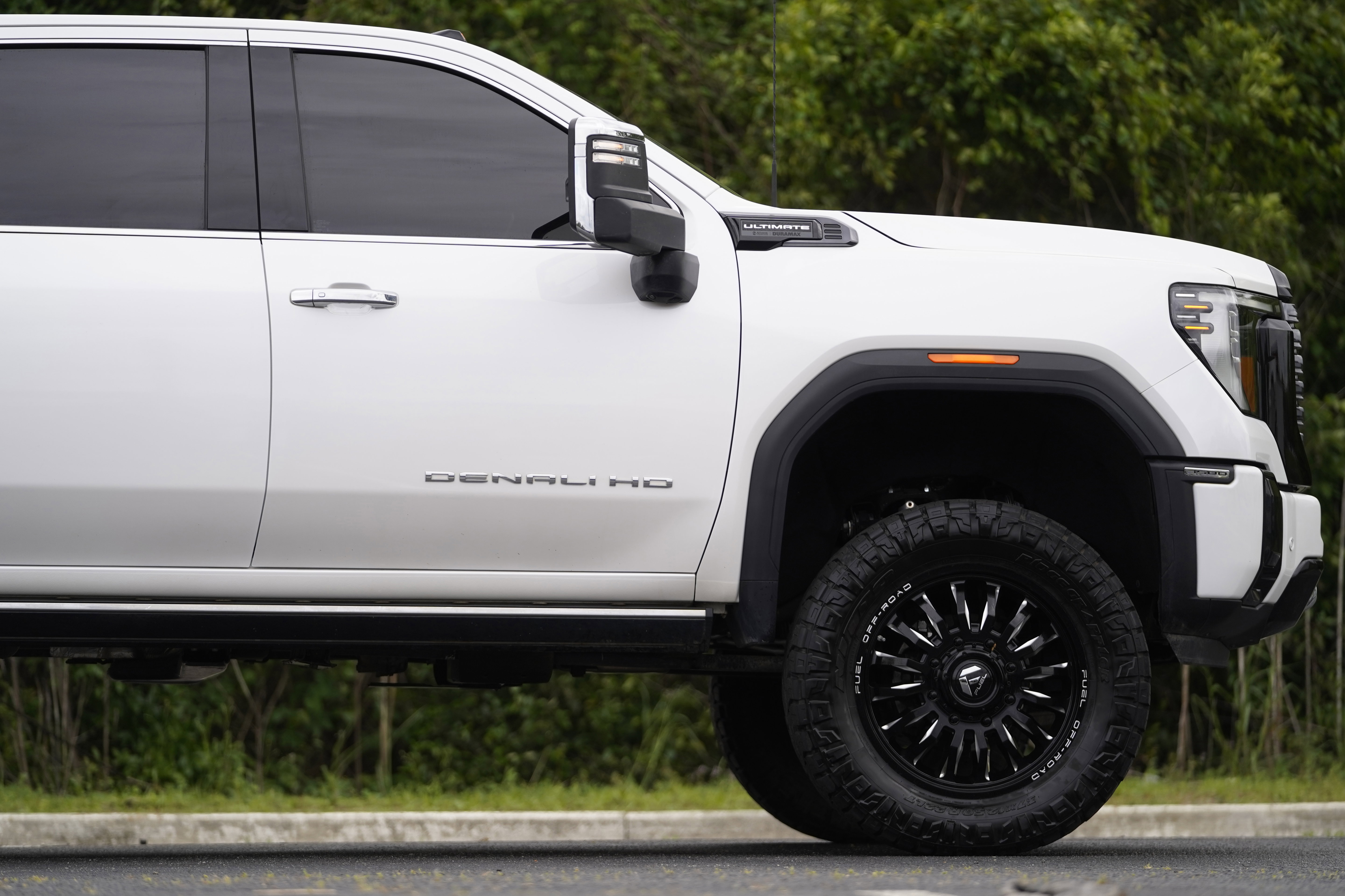 Used 2025 GMC Sierra 3500 Denali Ultimate AWD/4WD image 6