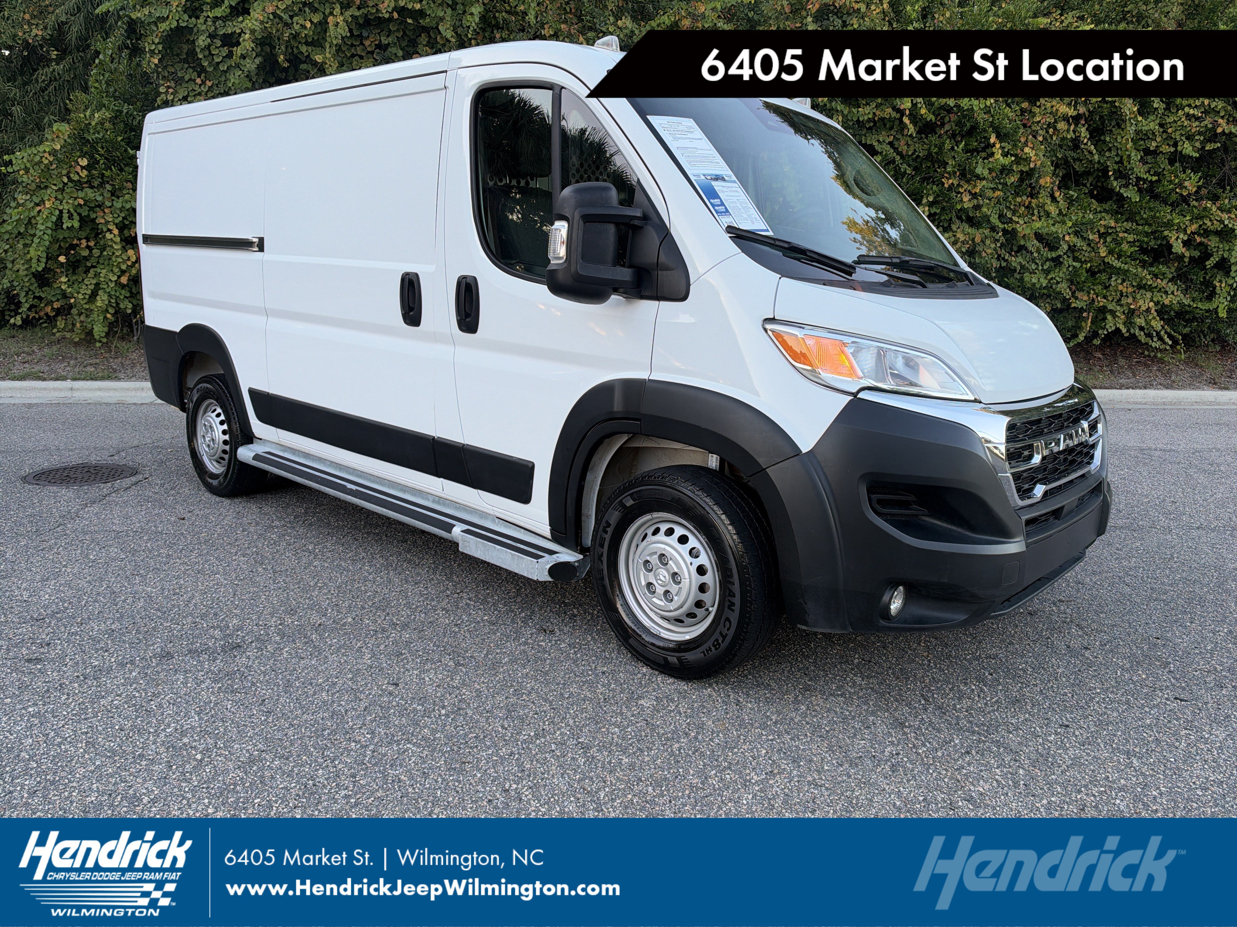 Used 2025 RAM ProMaster 2500 w/ U-Haul Equipment Group FWD image 1