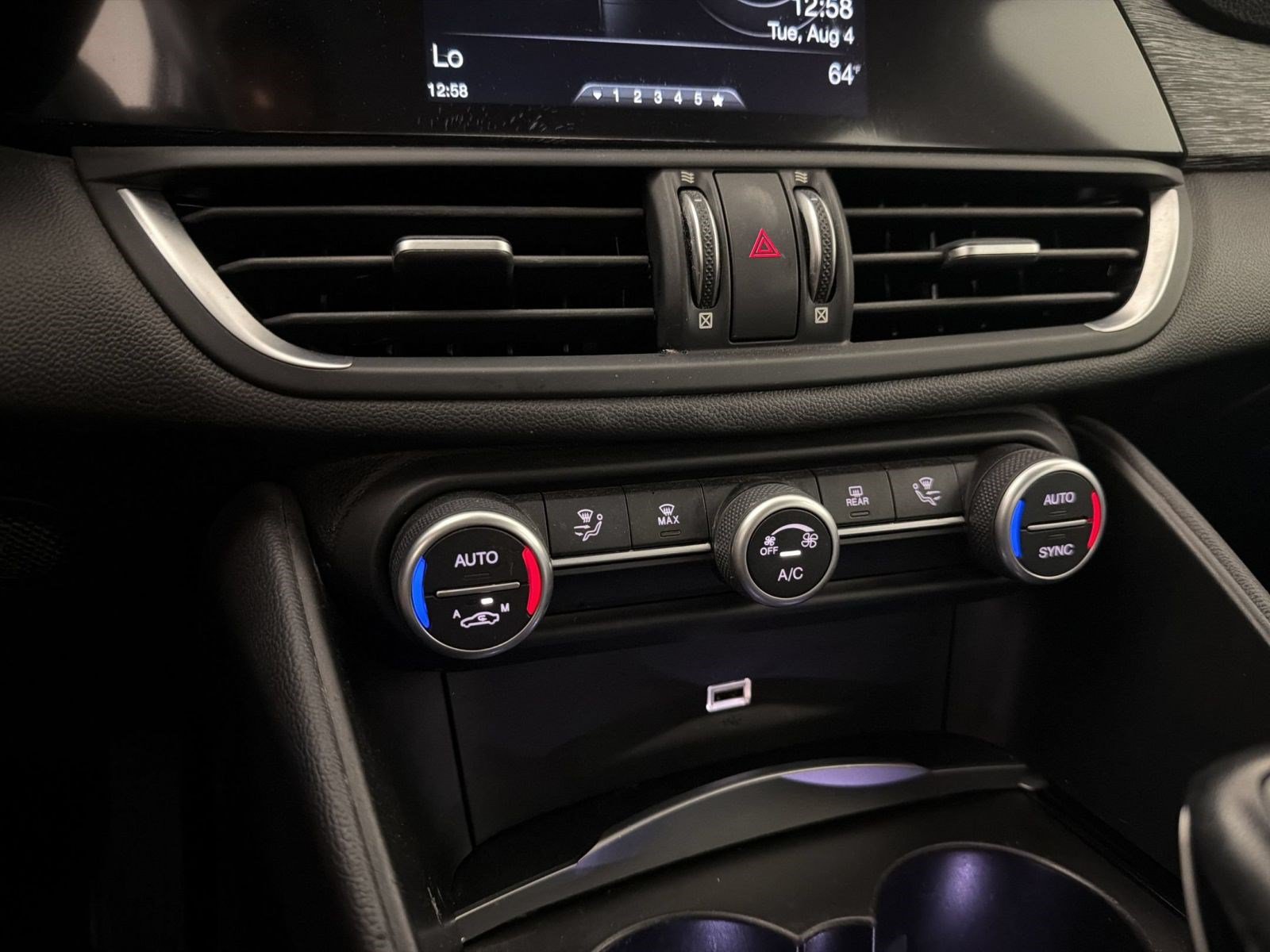 Used 2019 Alfa Romeo Giulia w/ Nero Edizione RWD image 23
