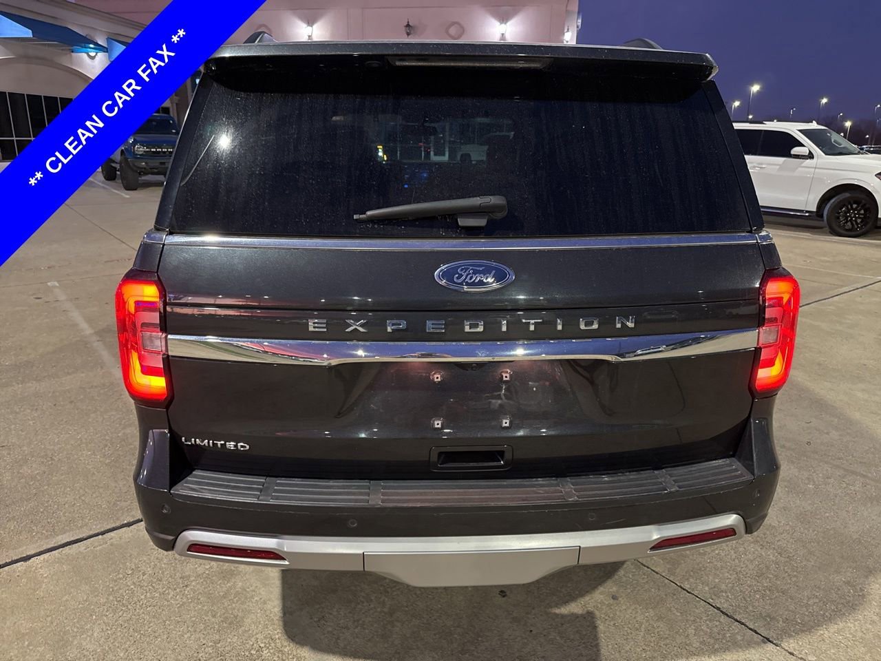 Used 2023 Ford Expedition Limited image 10