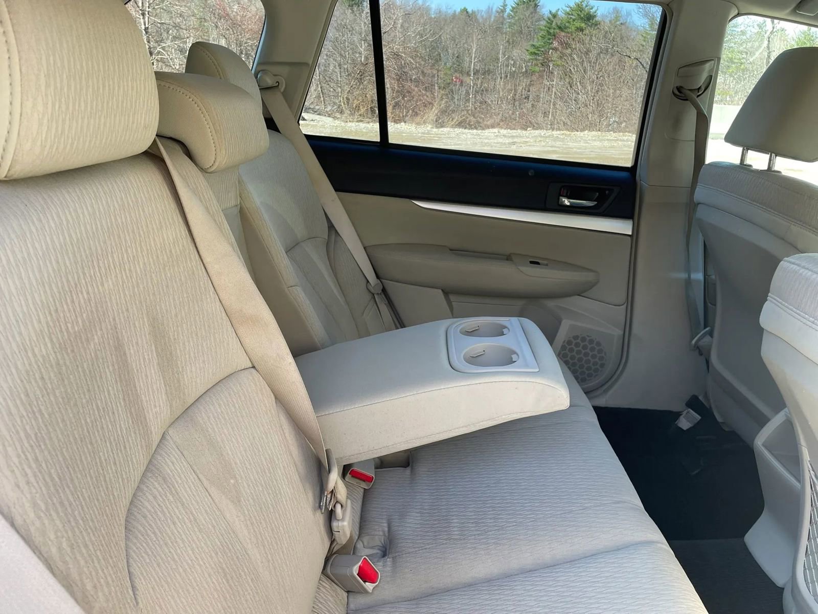 Used 2011 Subaru Outback 2.5i Premium w/ All-Weather Pkg image 27