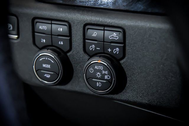 Used 2024 Chevrolet Silverado 1500 High Country w/ High Country Premium Package image 16