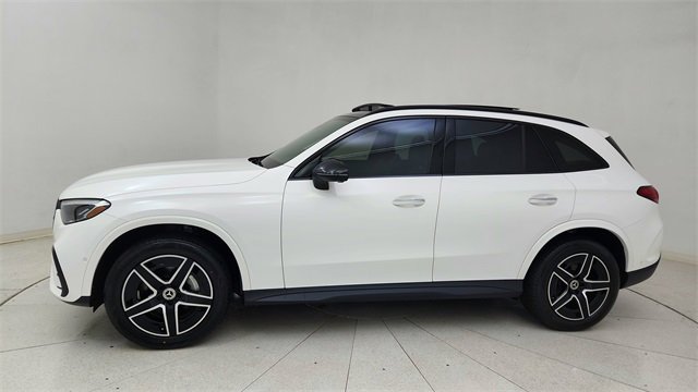 Used 2024 Mercedes-Benz GLC 300 4MATIC w/ AMG Line image 3