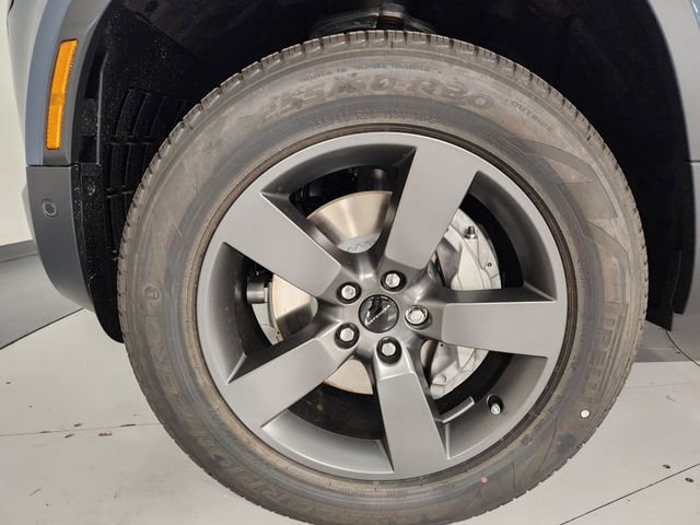 New 2026 Land Rover Defender 110 S image 8