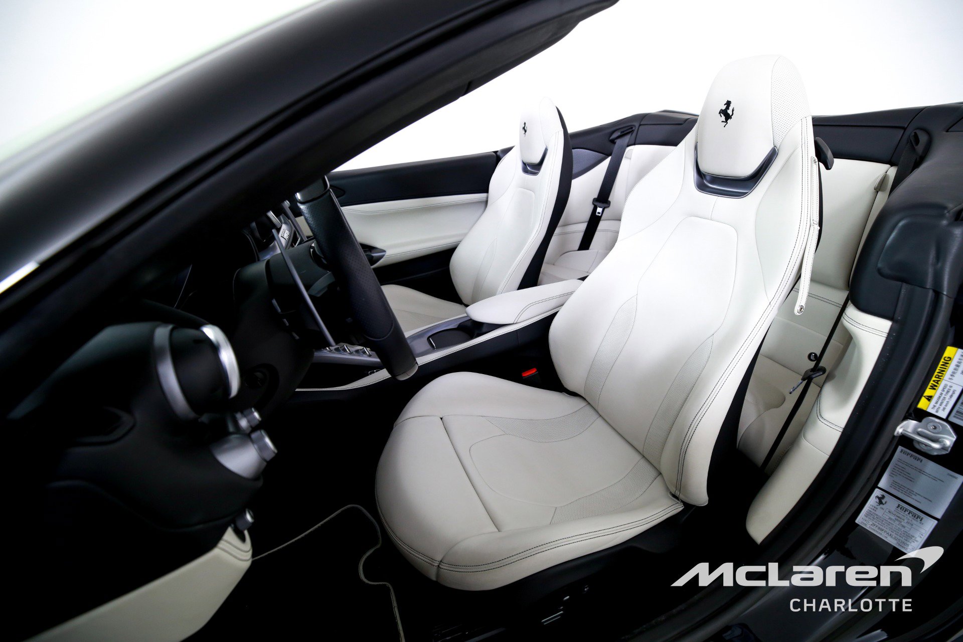 Used 2020 Ferrari Portofino image 12