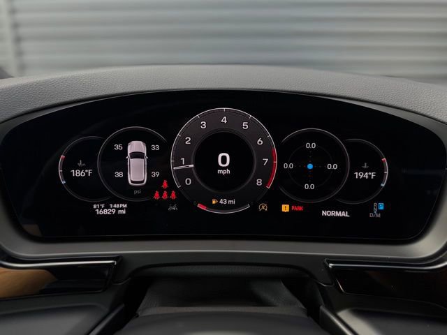 Used 2024 Porsche Cayenne image 18