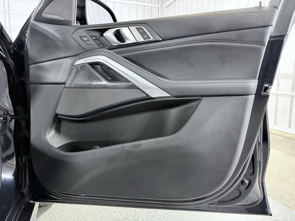 Used 2020 BMW X6 M50i w/ Executive Package image 30