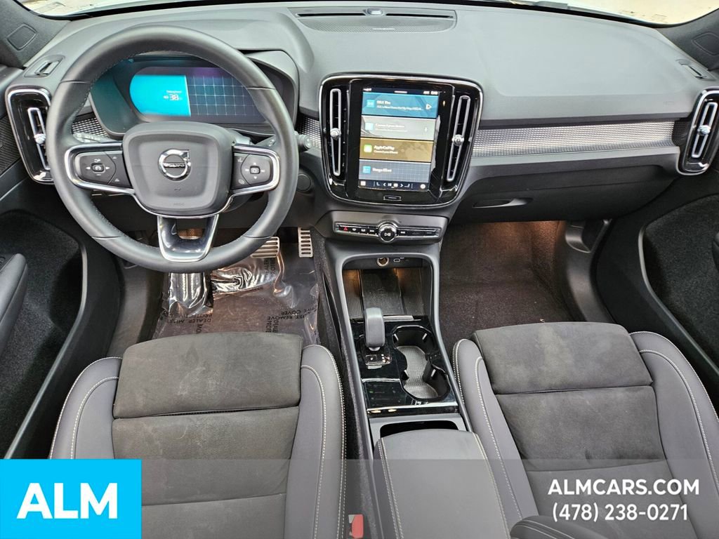 Used 2022 Volvo XC40 P8 Recharge Ultimate image 15