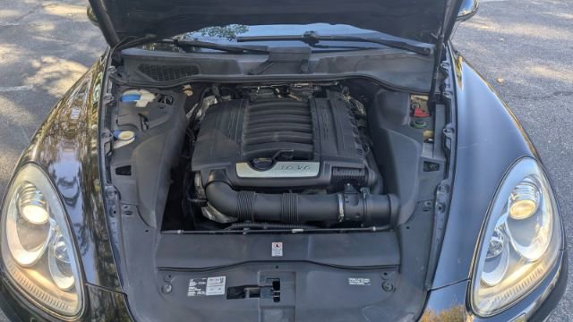 Used 2014 Porsche Cayenne Platinum Edition image 42