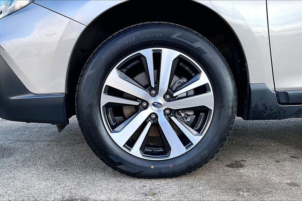 Used 2019 Subaru Outback 2.5i Limited image 12