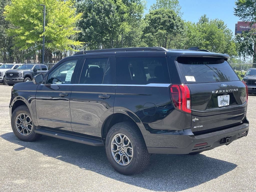 New 2026 Ford Expedition Active RWD image 5
