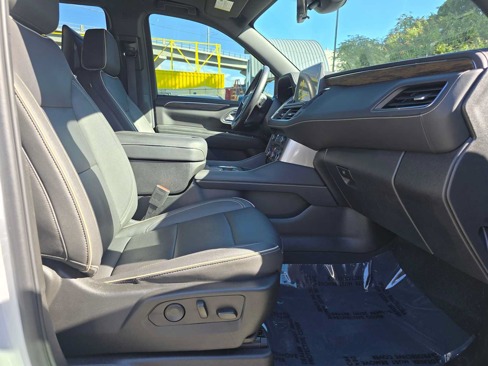 Used 2023 Chevrolet Tahoe Premier w/ Advanced Technology Package AWD/4WD image 10