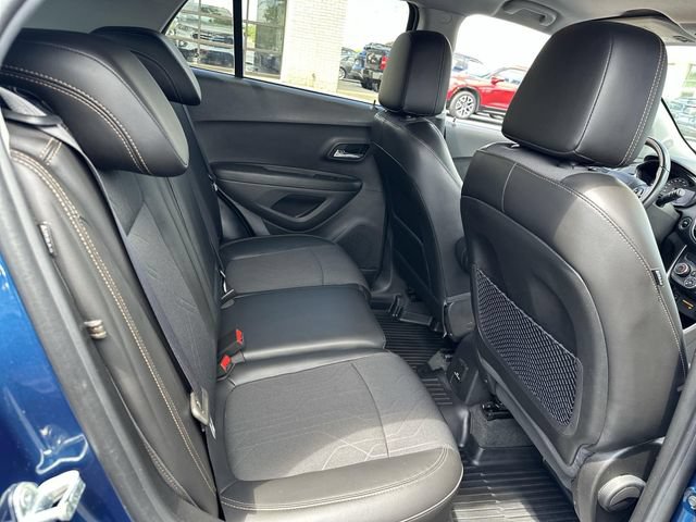Certified 2020 Chevrolet Trax LT w/ LT Convenience Package AWD/4WD image 17
