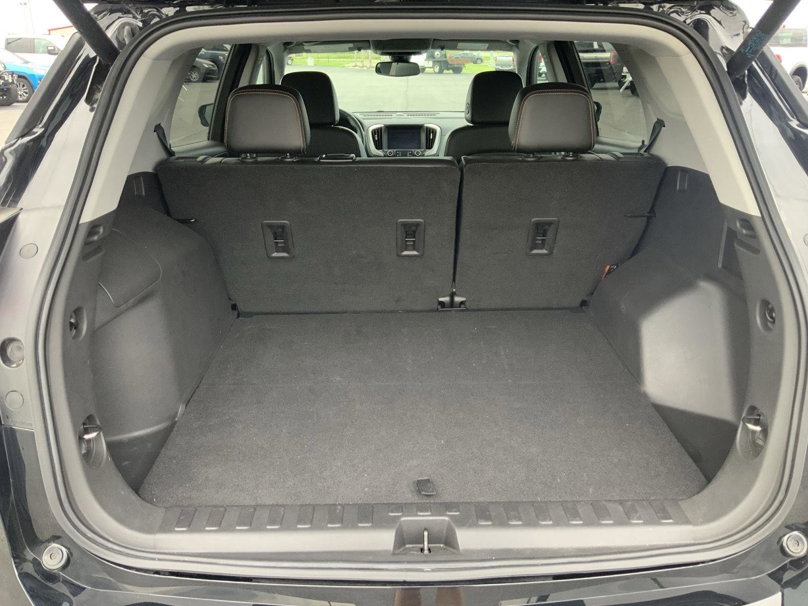 Used 2021 GMC Terrain SLT w/ Infotainment Package II FWD image 11