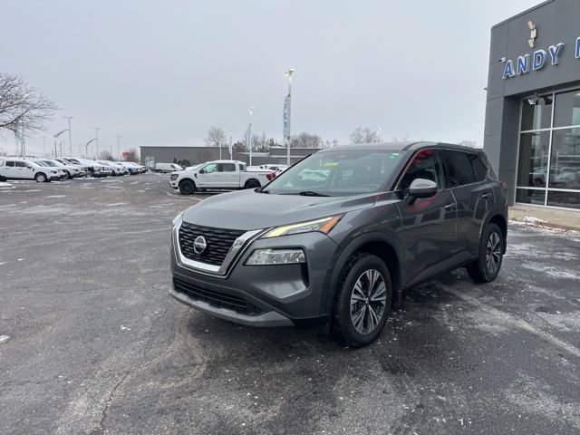 Used 2021 Nissan Rogue SV image 2