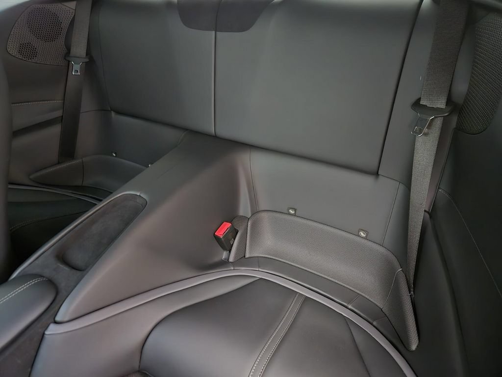 Used 2022 Ferrari Roma RWD image 20