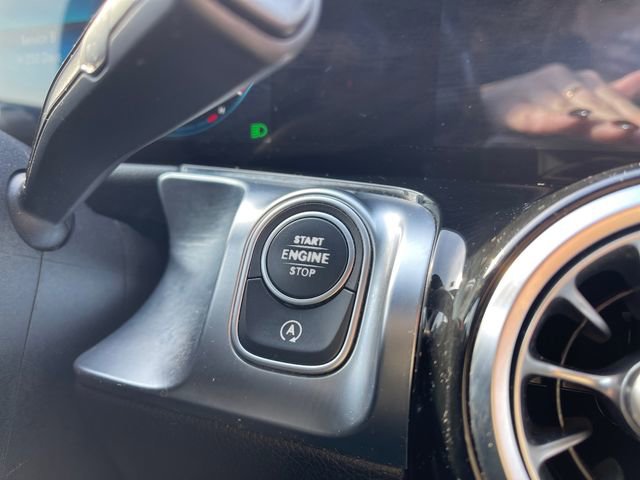 Used 2020 Mercedes-Benz GLB 250 4MATIC image 25