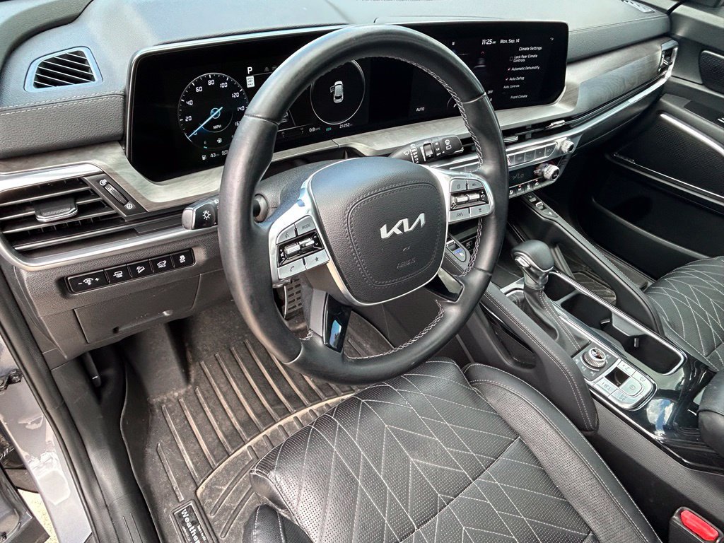 Used 2023 Kia Telluride SX X-Line AWD/4WD image 17