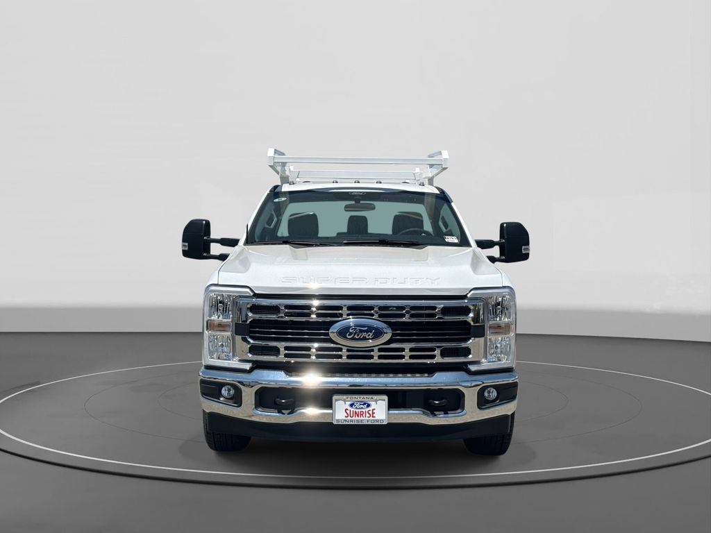 New 2025 Ford F350 XL w/ XL Chrome Package image 3