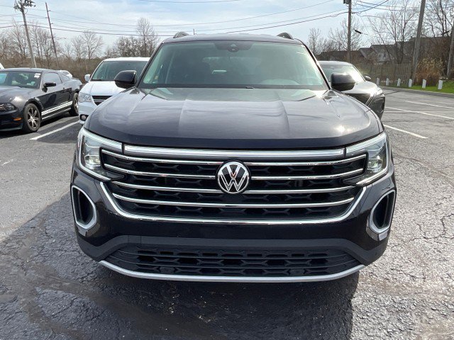 Used 2024 Volkswagen Atlas SE image 2