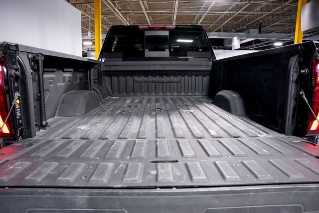 Used 2024 GMC Sierra 3500 Denali w/ Denali Reserve Package image 8