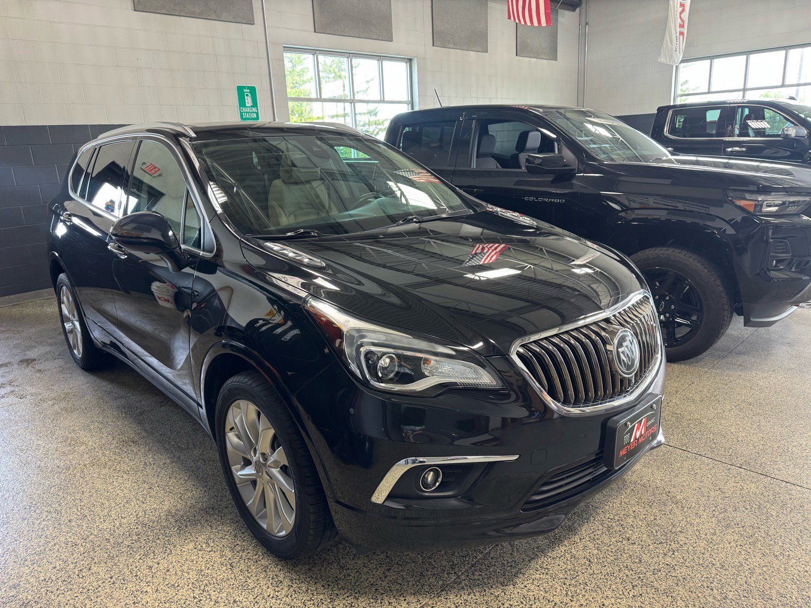 Used 2017 Buick Envision Premium w/ Driver Confidence Package AWD/4WD image 3