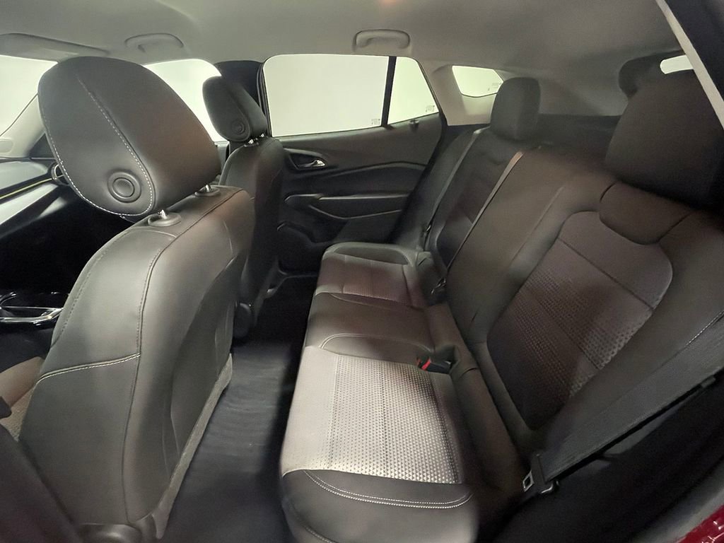 Used 2024 Chevrolet Trax LT FWD image 16