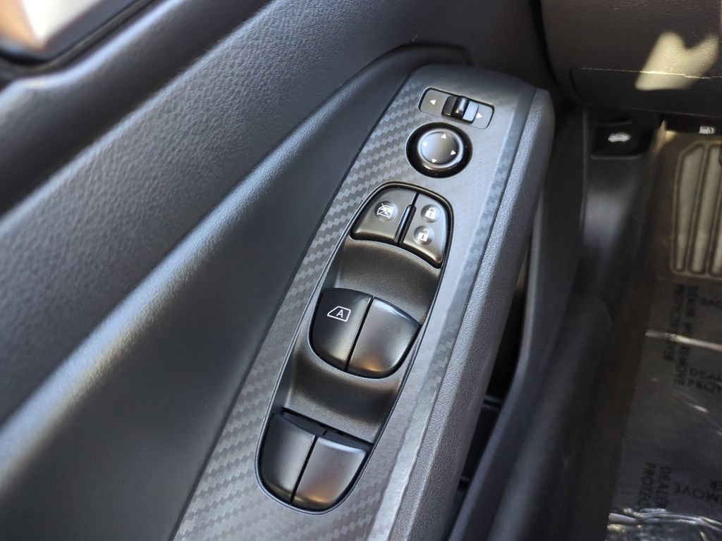 Used 2024 Nissan Altima 2.5 SV FWD image 17