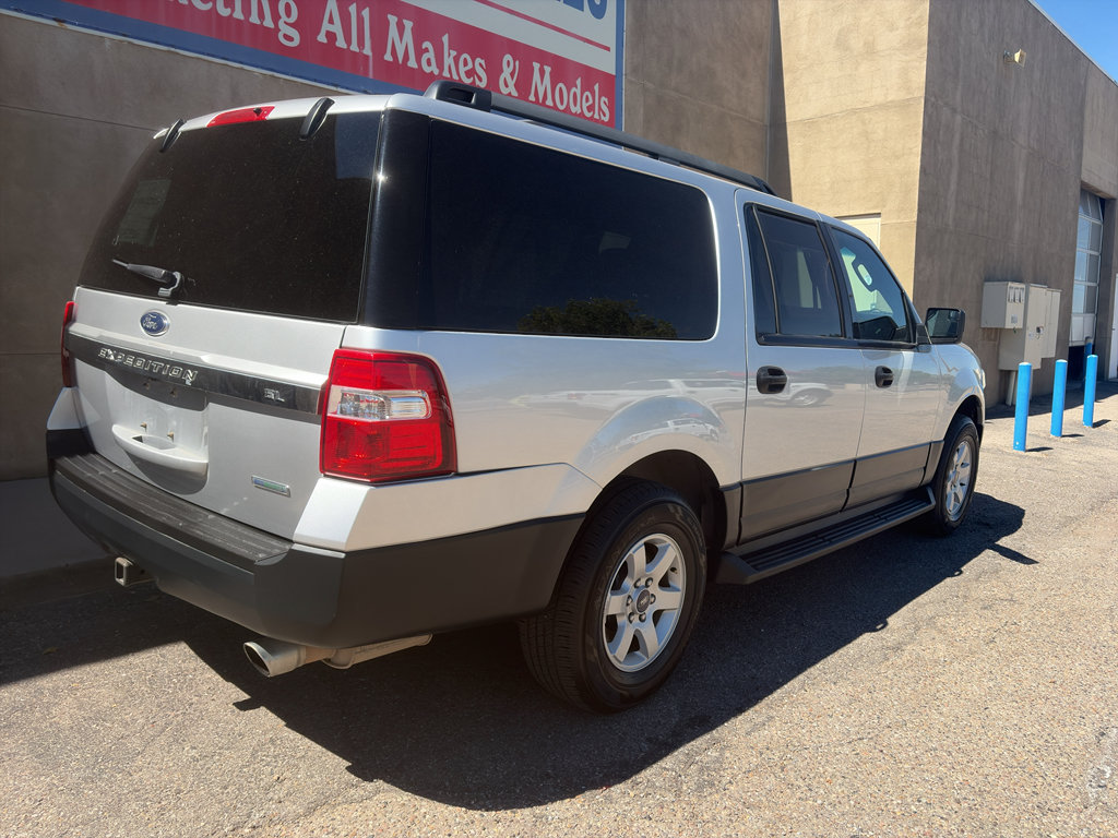 Used 2017 Ford Expedition EL XL w/ Equipment Group 101A AWD/4WD image 5