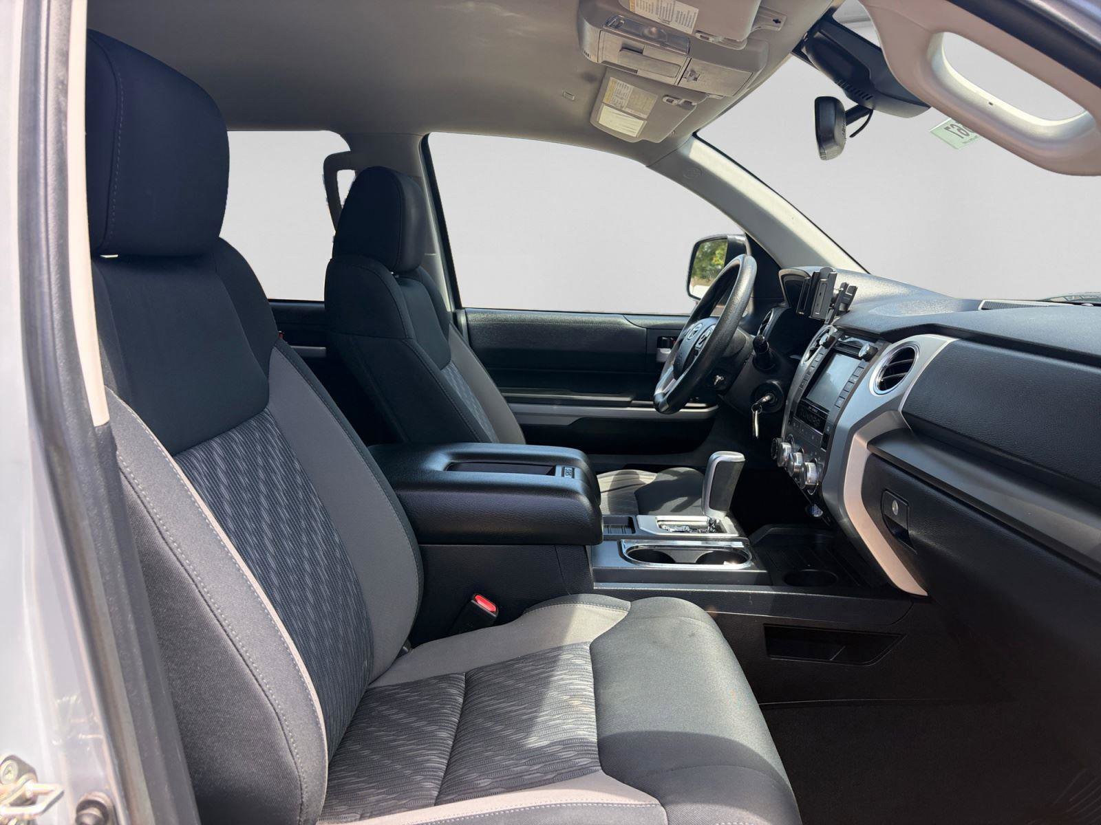 Used 2019 Toyota Tundra SR5 w/ Convenience Package AWD/4WD image 24